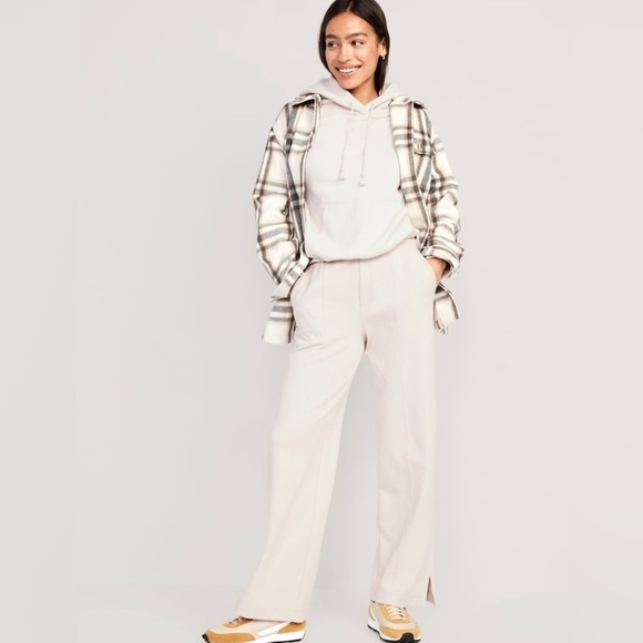 NWT! Women’s High-Waisted Dynamic Fleece Wide-Leg Trouser Pants 💙 - Picture 4 of 8